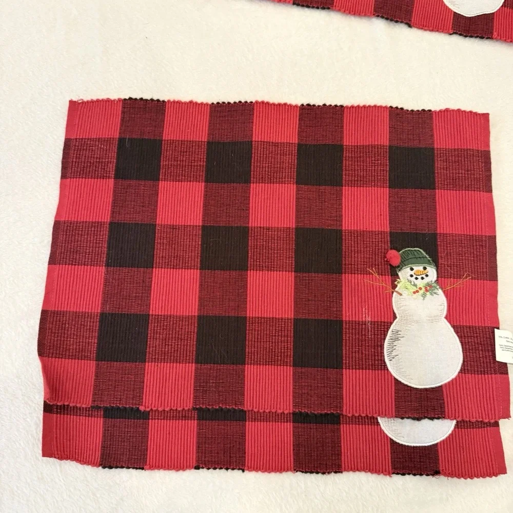 4 St. Nicholas Square Buffalo Plaid Snowman Embroidered Placemats‎ Puffball Set